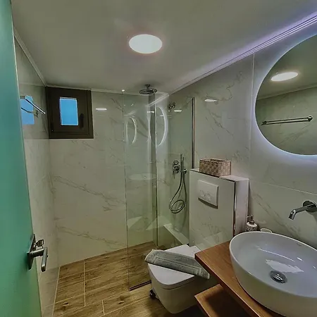 Voula Pansion Guest house