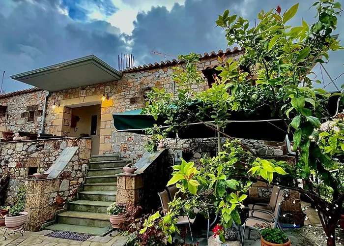 Voula Pansion Kardhamili